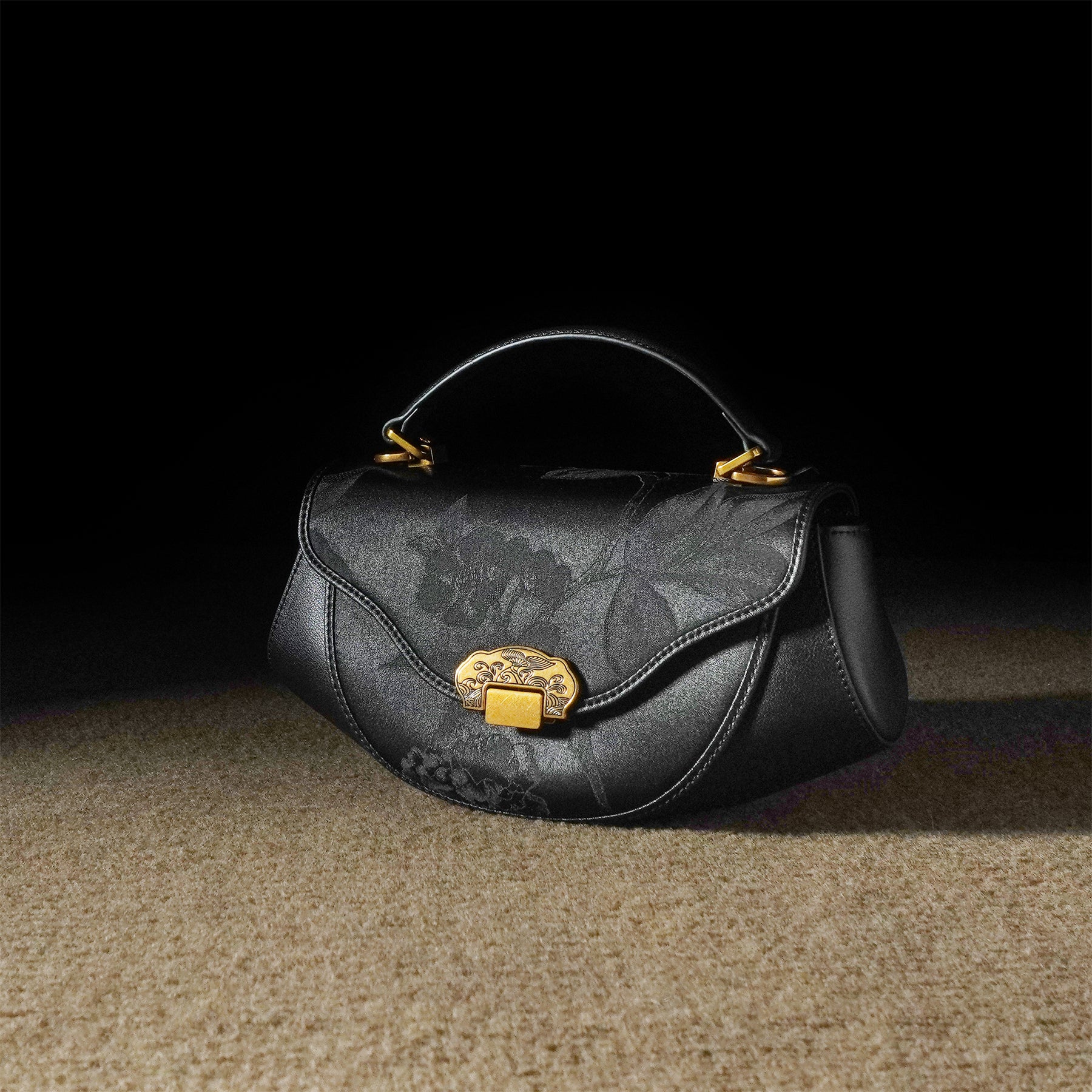 Xiangyunsha handbags, shoulder and crossbody bags