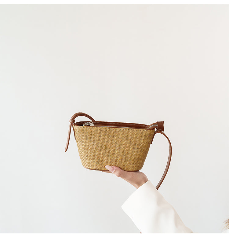 Handmade straw exquisite crossbody bag, shoulder bag