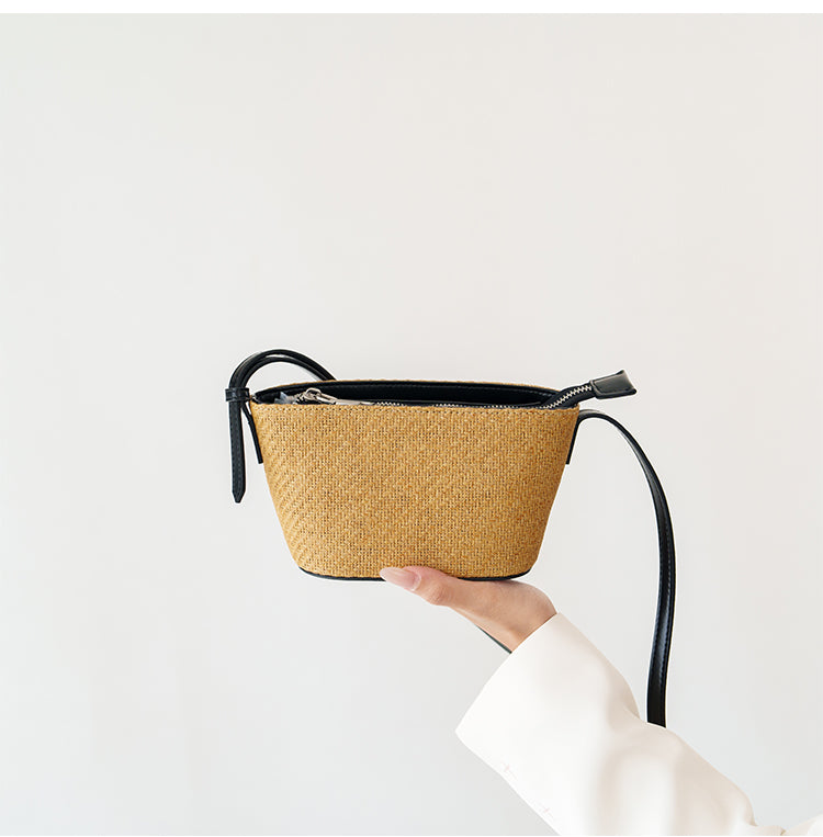Handmade straw exquisite crossbody bag, shoulder bag