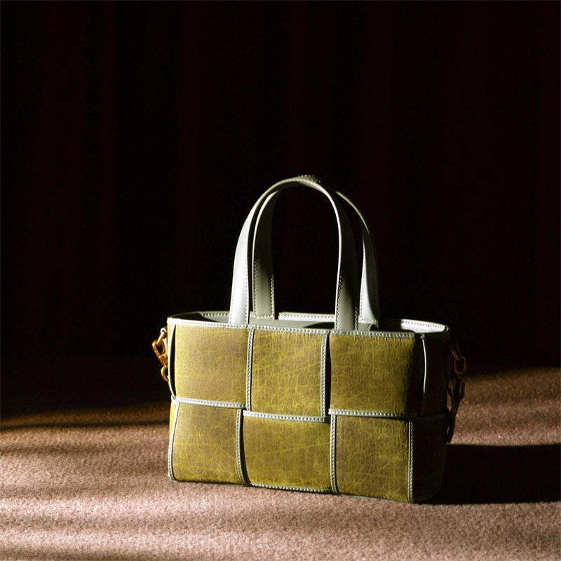 Xiangyunsha hand-woven commuter large bag, hand-held shoulder bag
