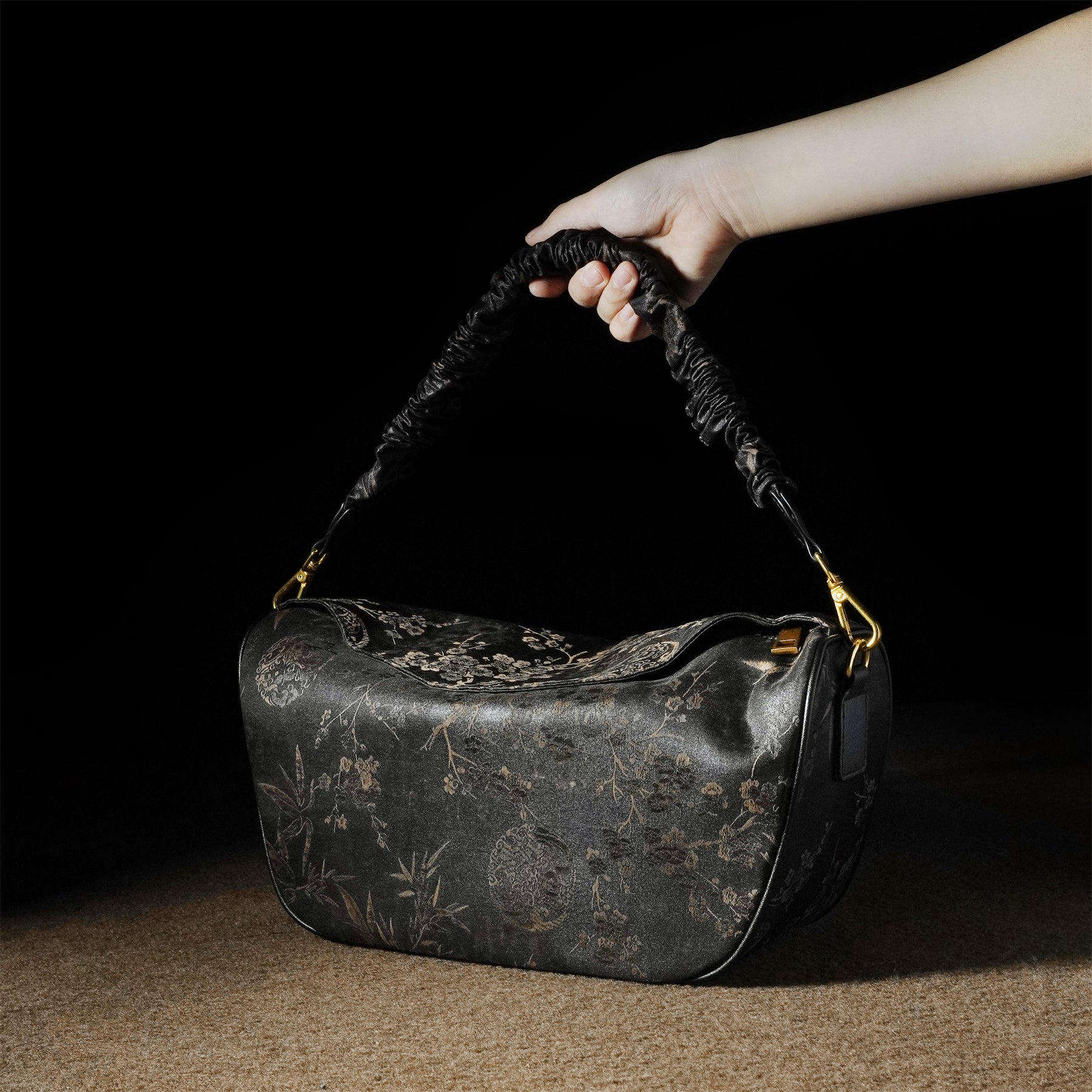 Xiangyunsha commuter bags, soft handbags