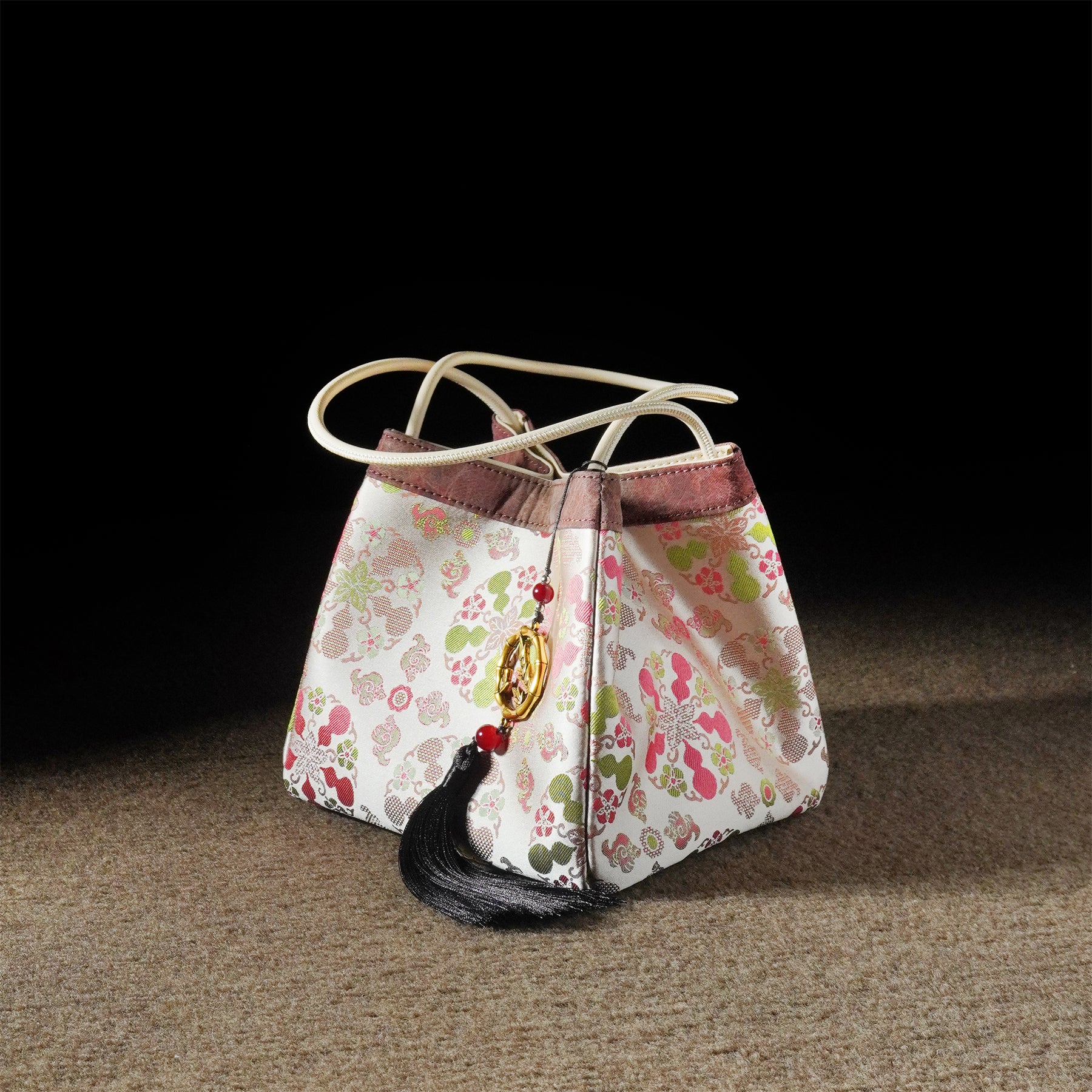Xiangyunsha handbag small square bag, mulberry silk women's handbag
