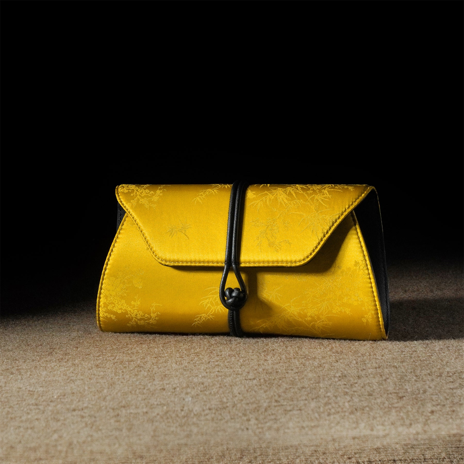 Xiangyunsha clutch, purple shoulder crossbody women's bag
