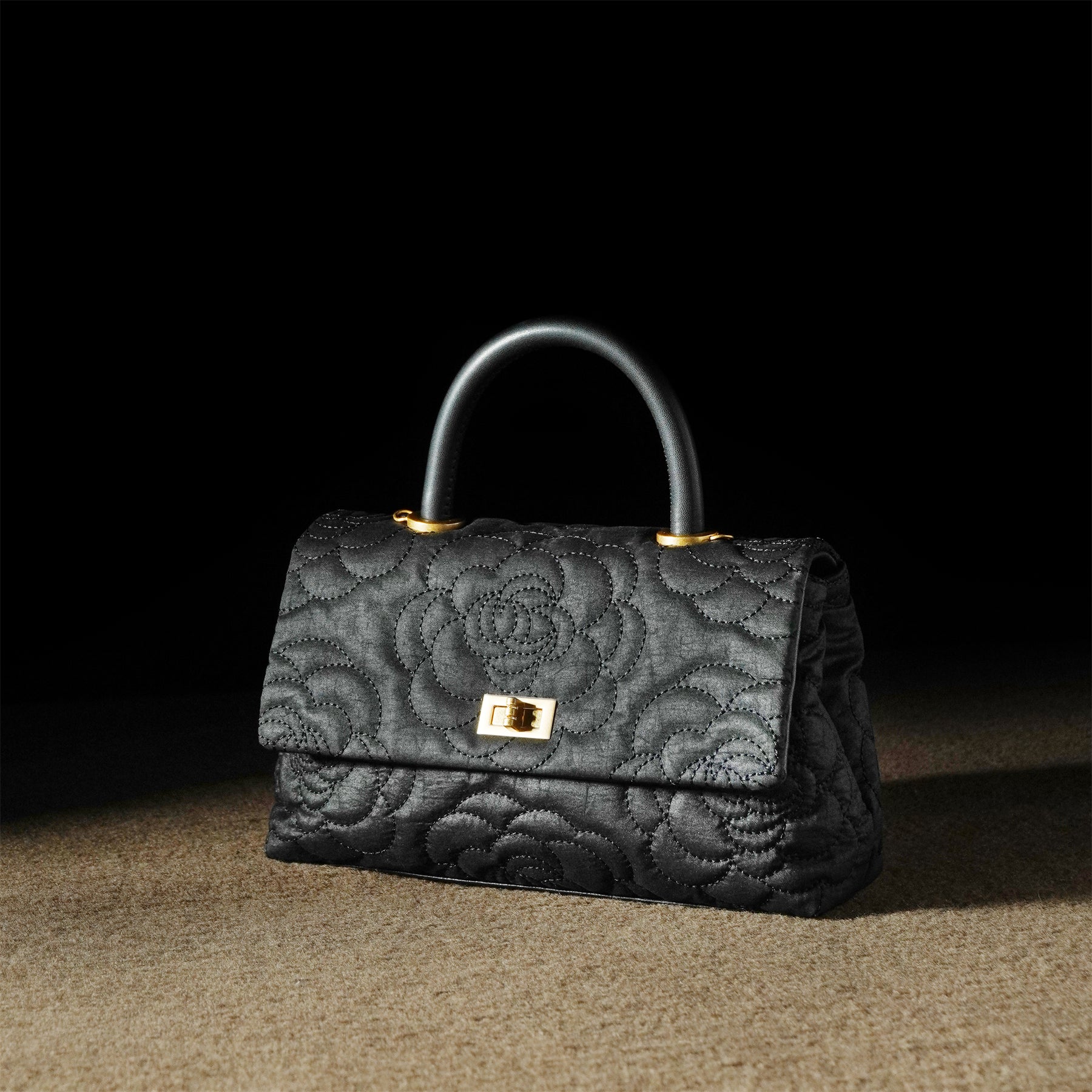 Xiangyunsha commuter women's bag, high-end sheepskin handbag