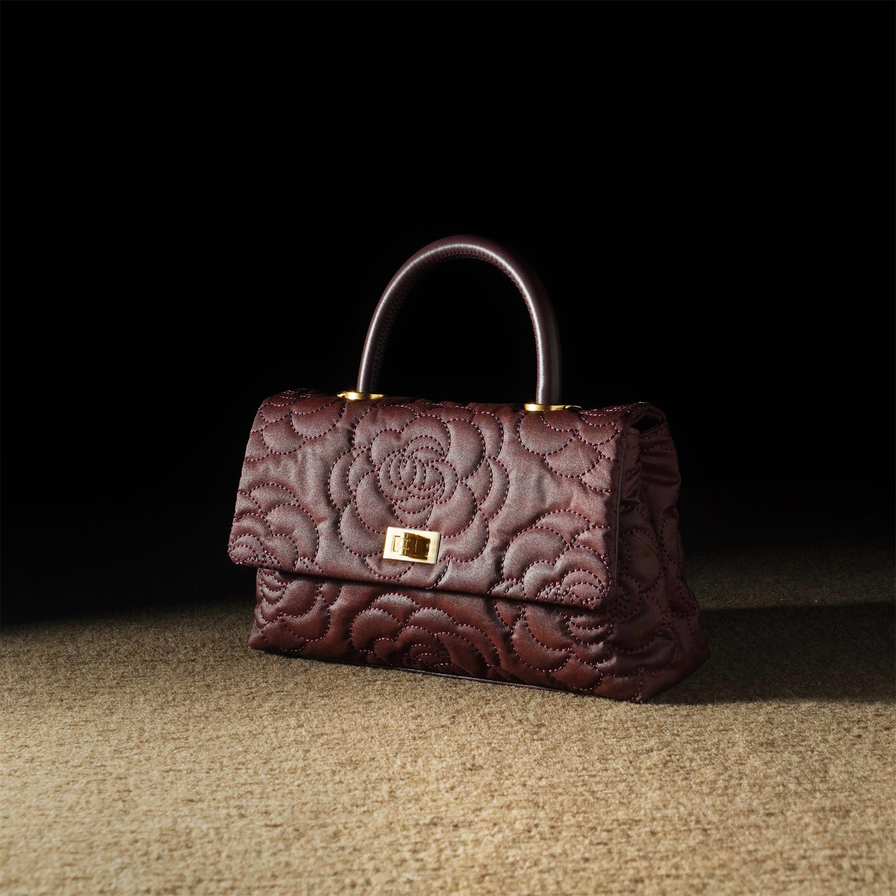 Xiangyunsha commuter women's bag, high-end sheepskin handbag